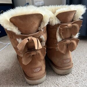 UGG Bailey Bow Meilani Chestnut Brown Women’s Boots